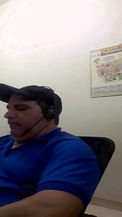 Gatinho2025 live cam on Cam4