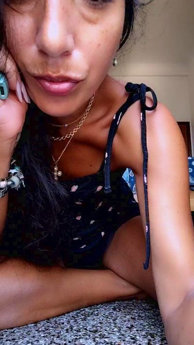 GattaRossah live cam on Cam4