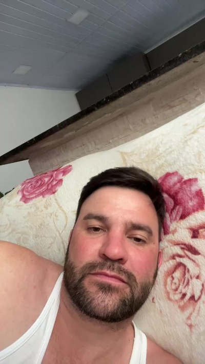 Gauchofalcone live cam on Cam4