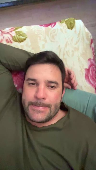 Gauchofalcone live cam on Cam4