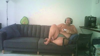 Gaychubby86 live cam on Cam4