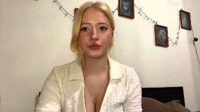 GayeJeangilles live cam on Cam4