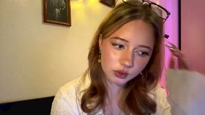 GayeJeangilles live cam on Cam4