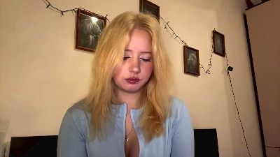 GayeJeangilles live cam on Cam4