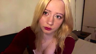 GayeJeangilles live cam on Cam4