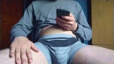 Gaymer8 live cam on Cam4