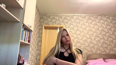 GaynelleBaj live cam on Cam4