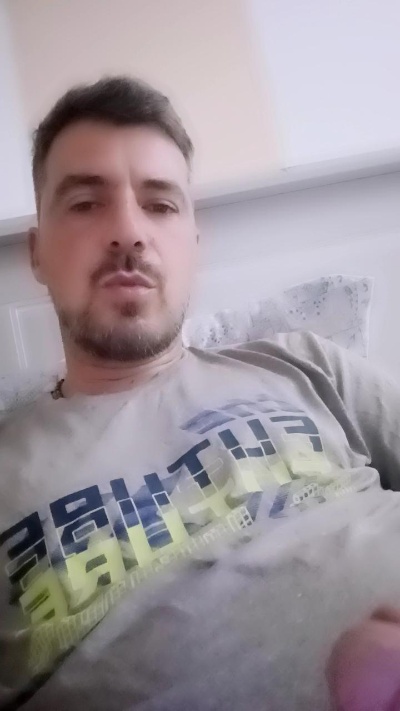 Gaz2022 live cam on Cam4