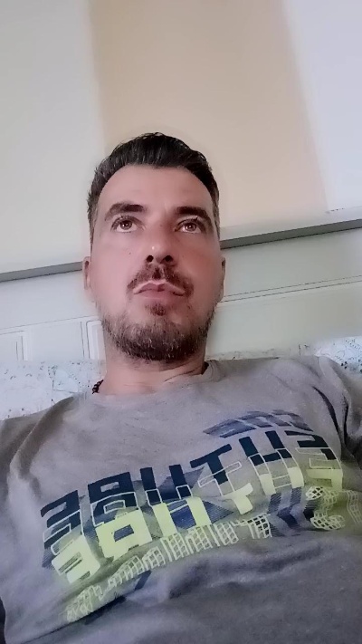 Gaz2022 live cam on Cam4