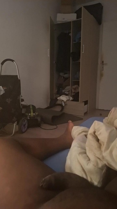 Gcoquin95 live cam on Cam4