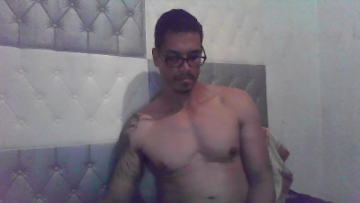Gdlboyfun live cam on Cam4