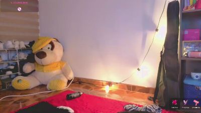 Gema_n_aria live cam on Cam4