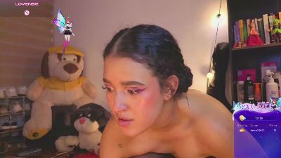 Gema_n_aria live cam on Cam4