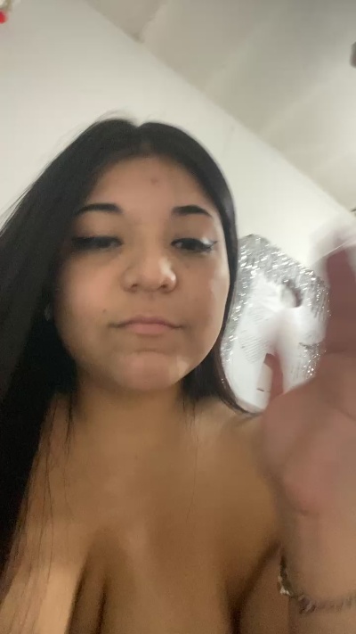 Gemmaa00 live female webcam from Argentina