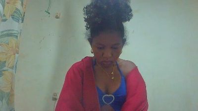 Genesca28 live cam on Cam4