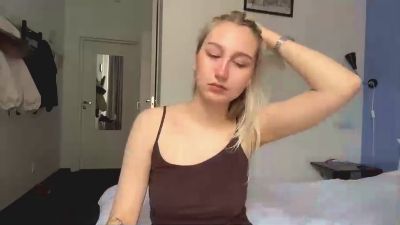 GenesisElder live cam on Cam4