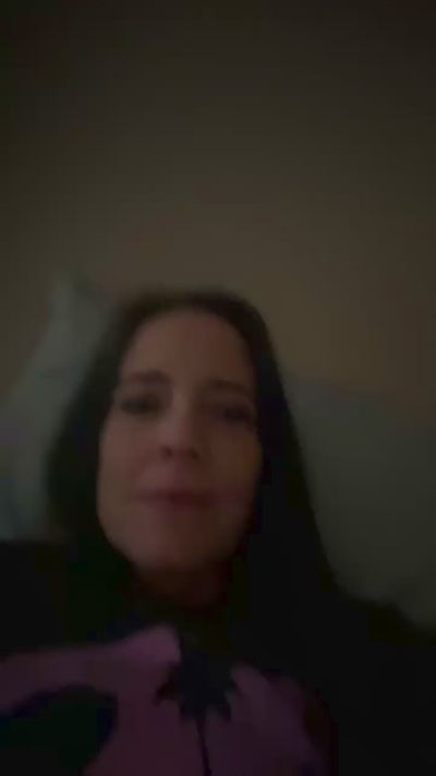 Webcam donna dal vivo da Stati Uniti con Genesisrain3