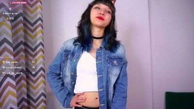 GenevieIbsen live cam on Cam4