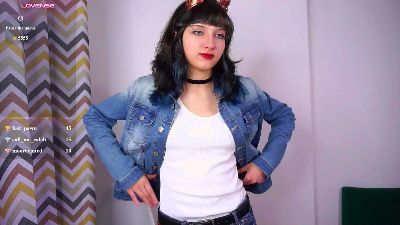 GenevieIbsen live cam on Cam4