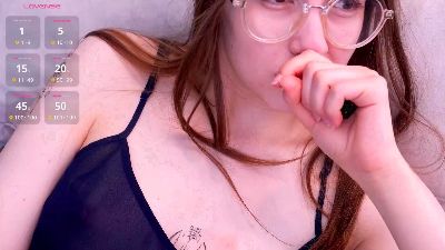 GeneviveCushway live cam on Cam4