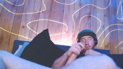 Genitalwars live cam on Cam4