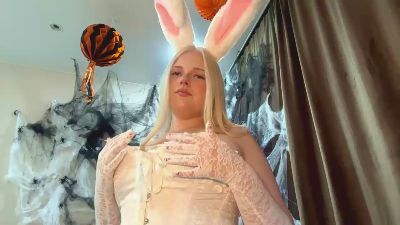 GennieCassano live cam on Cam4