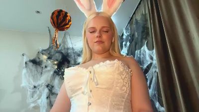 GennieCassano live cam on Cam4