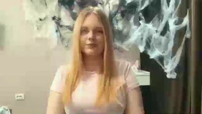 GennieCassano live cam on Cam4