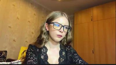 GennieSolinger live cam on Cam4