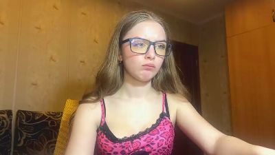 GennieSolinger live cam on Cam4
