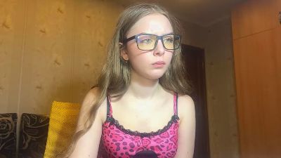 GennieSolinger live cam on Cam4