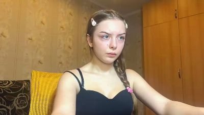 GennieSolinger live cam on Cam4