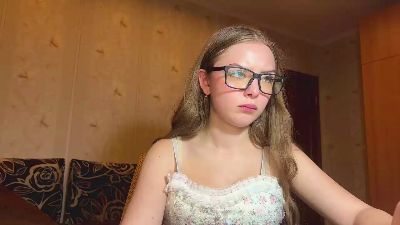 GennieSolinger live cam on Cam4