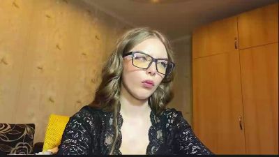GennieSolinger live cam on Cam4