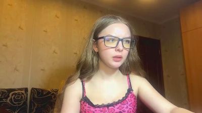 GennieSolinger live cam on Cam4