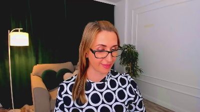 GentleFlowe live cam on Cam4