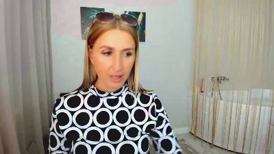 GentleFlowe live cam on Cam4