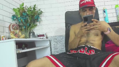 GeorgeBigDick live cam on Cam4
