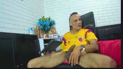 GeorgeBigDick live cam on Cam4