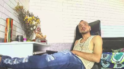 GeorgeBigDick live cam on Cam4