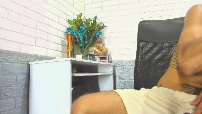 GeorgeBigDick live cam on Cam4