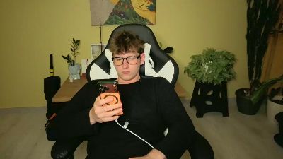Germanyhot19 live cam on Cam4