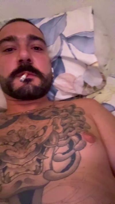 Giankyeloco97 live cam on Cam4