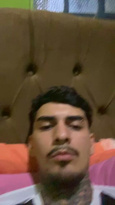 Gibizinho04 live cam on Cam4