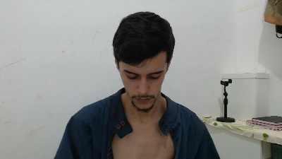 GiganteOMenino live cam on Cam4