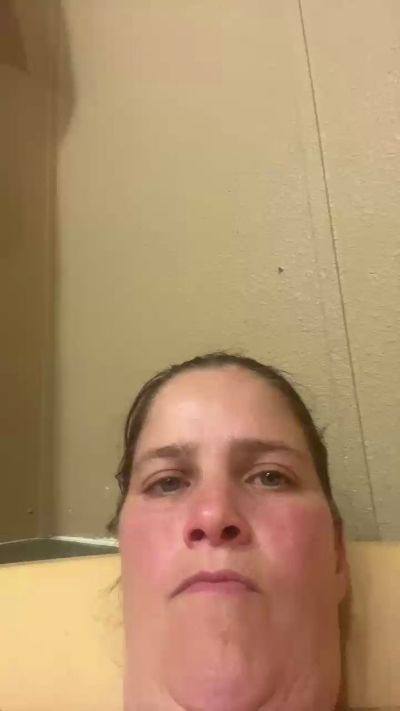 Gigi19877 live cam on Cam4