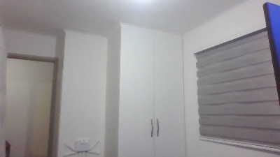 Giingz22 live cam on Cam4
