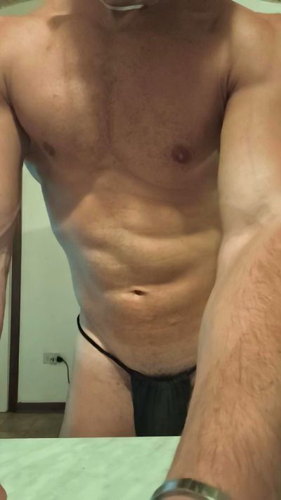 Gil_Hot_ live cam on Cam4