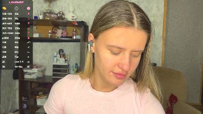 GildaFrymier live cam on Cam4