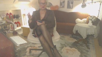 GinaBlonde live cam on Cam4
